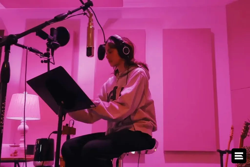 Лиса из BLACKPINK показала трудности работы с новыми продюсерами в трейлере «Always Lalisa»