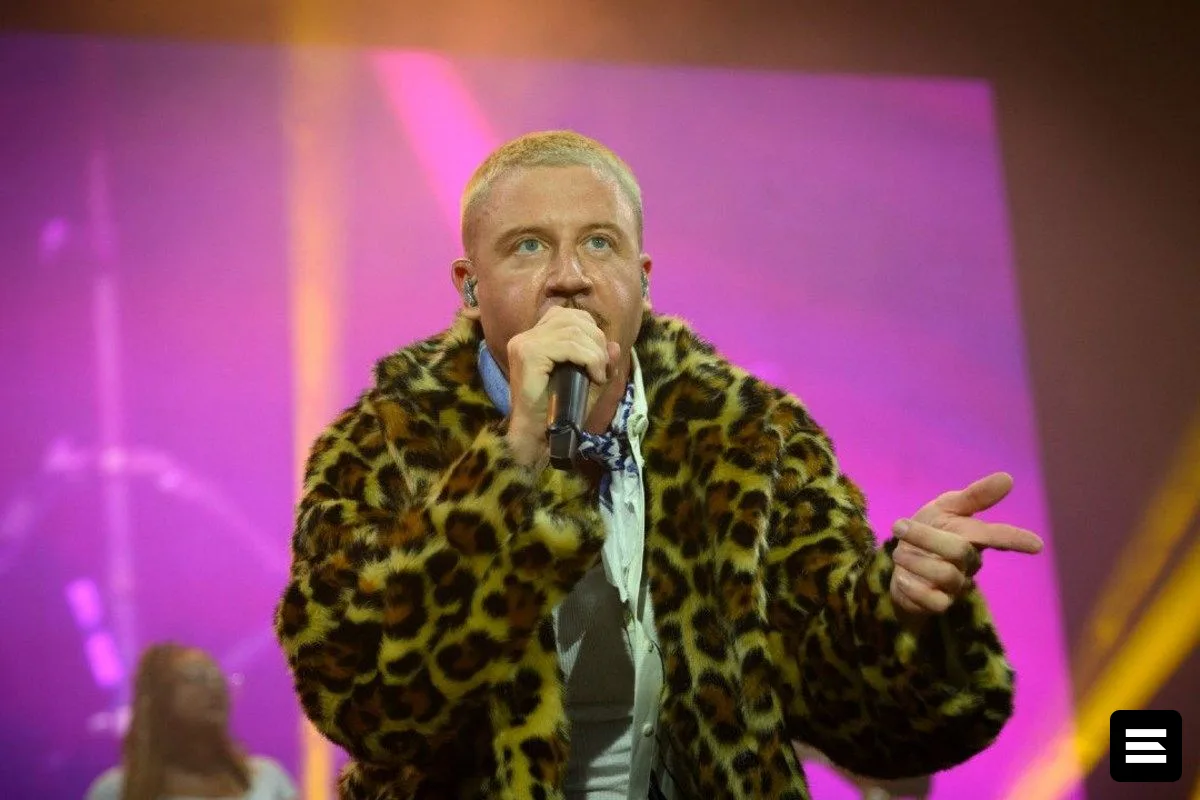 Macklemore исключен из тура Эда Ширана из-за высказываний