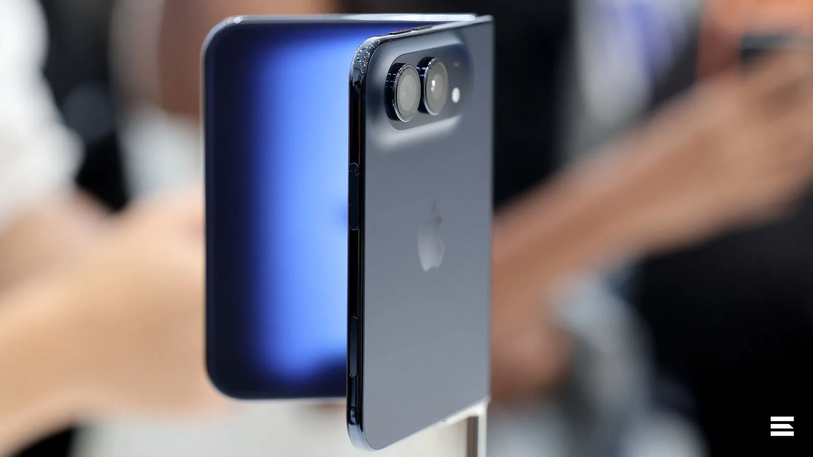 Xiaomi и Oppo конкурируют с iPhone на рынке складных телефонов