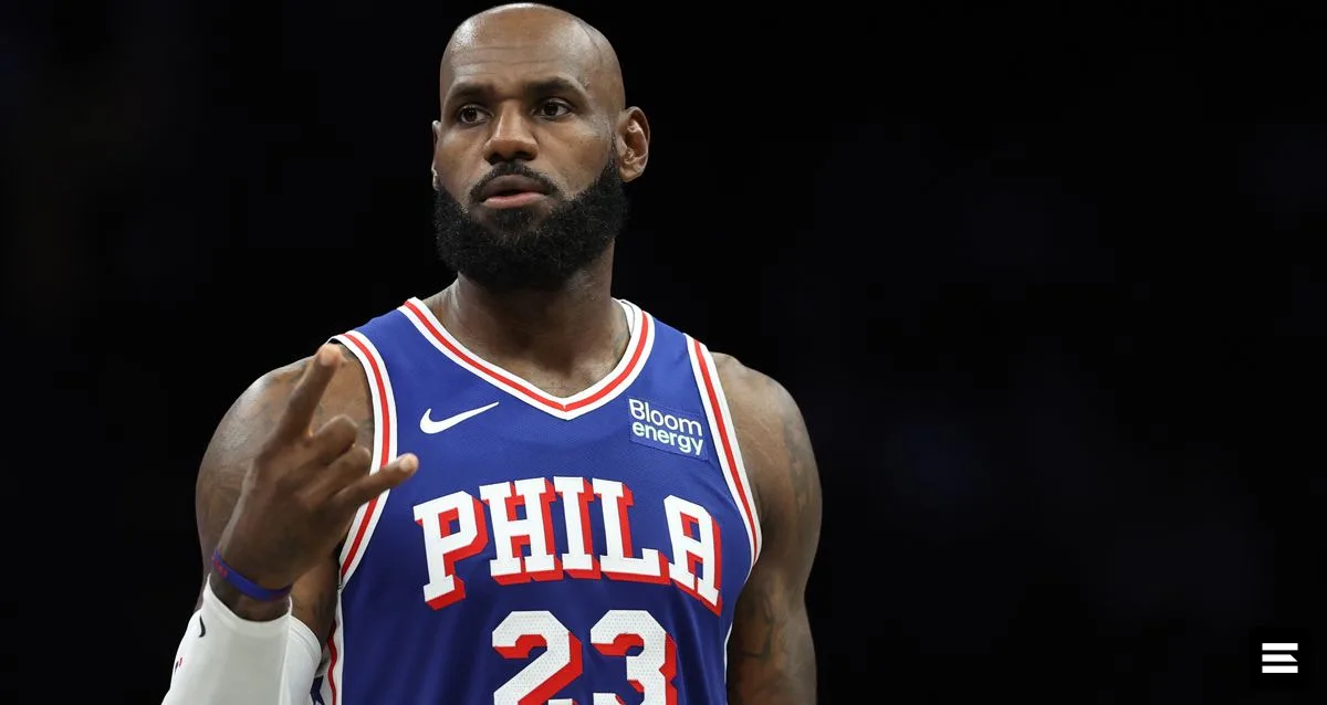 ЛеБрон Джеймс дебютировал в составе 76ers: 10 очков и 5 передач