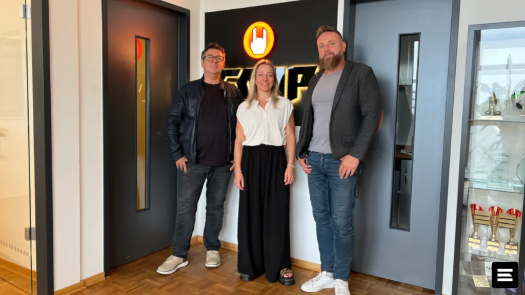 whynow купила EMP у Warner Music Group
