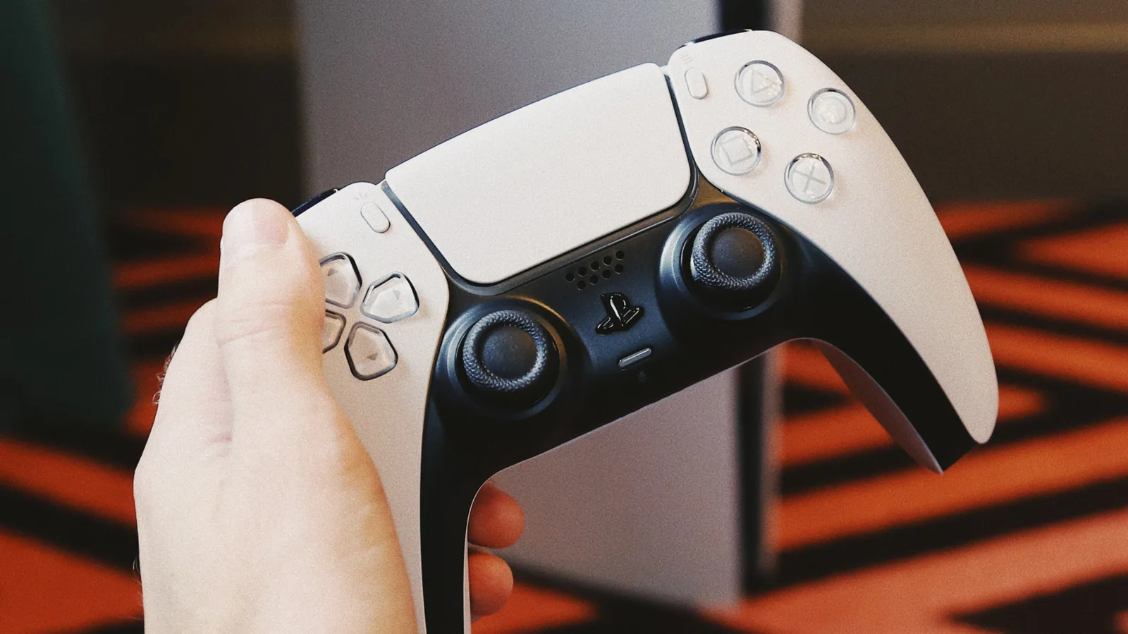 Как долго служит геймпад DualSense для PlayStation 5