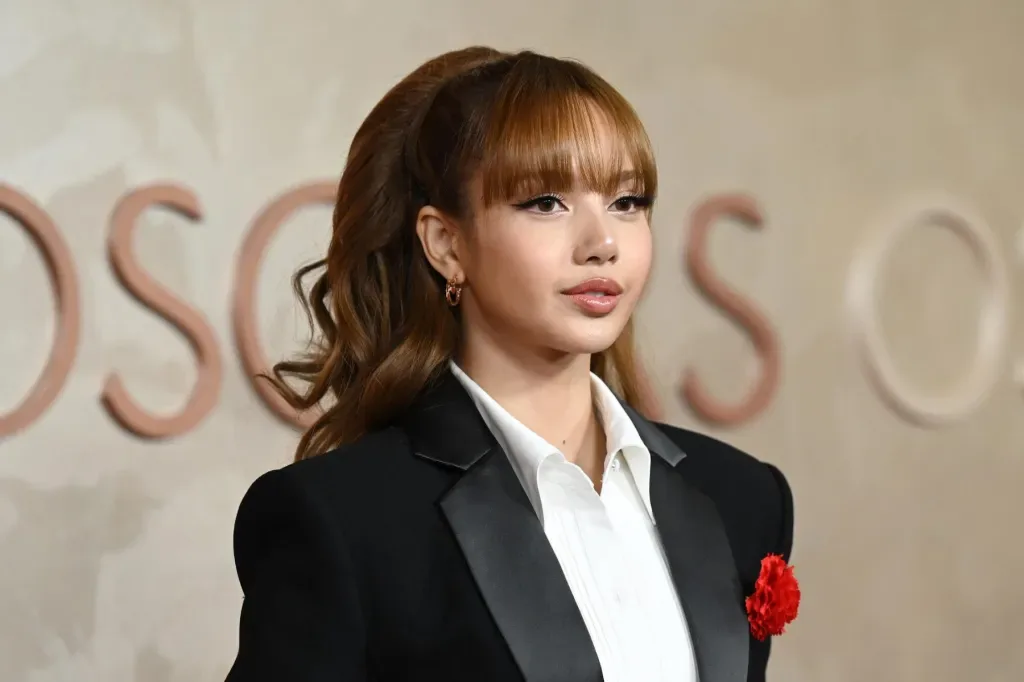 LISA рассказала о запрете на романы в K-pop и тайных отношениях BLACKPINK