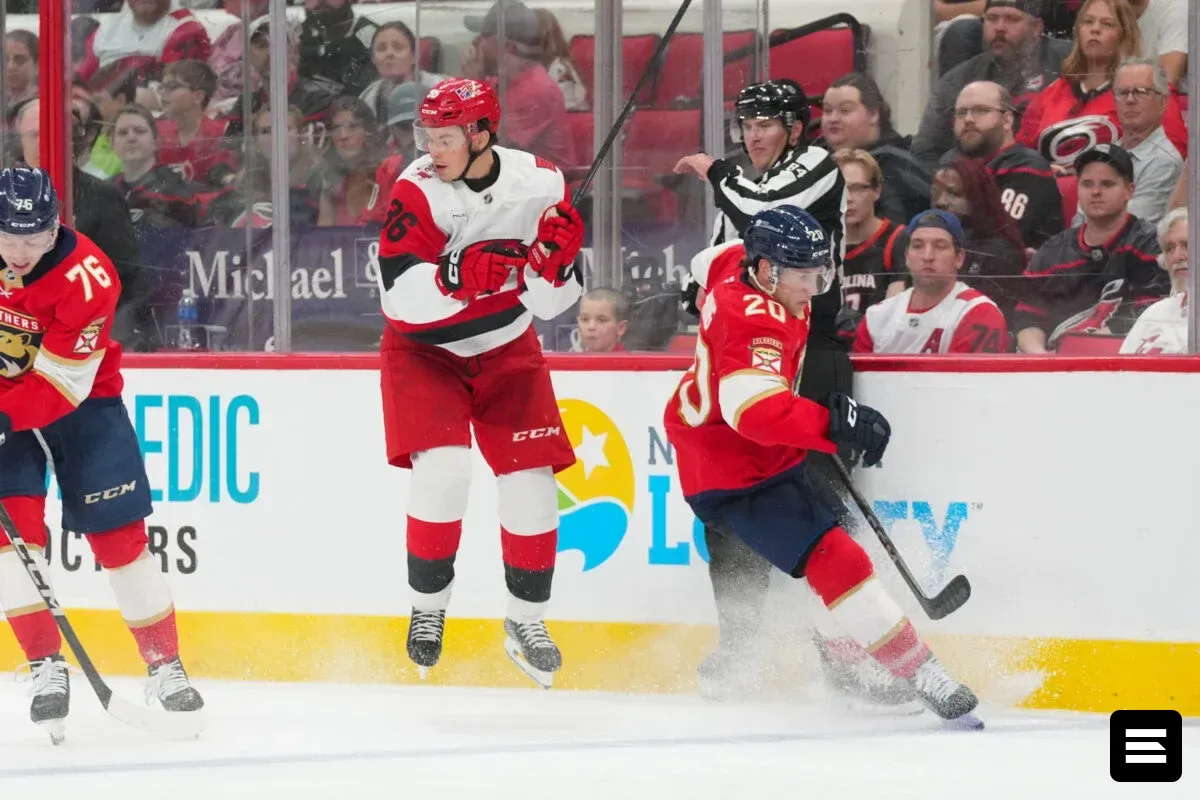 Hurricanes обыграли Предаторс со счётом 6:0 в завершающем предсезонном матче