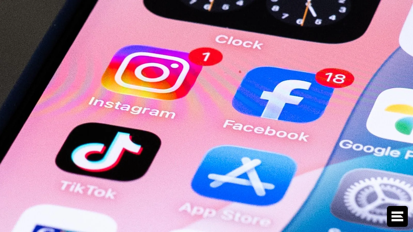 Meta заблокировала рекламу TikTok на своих платформах