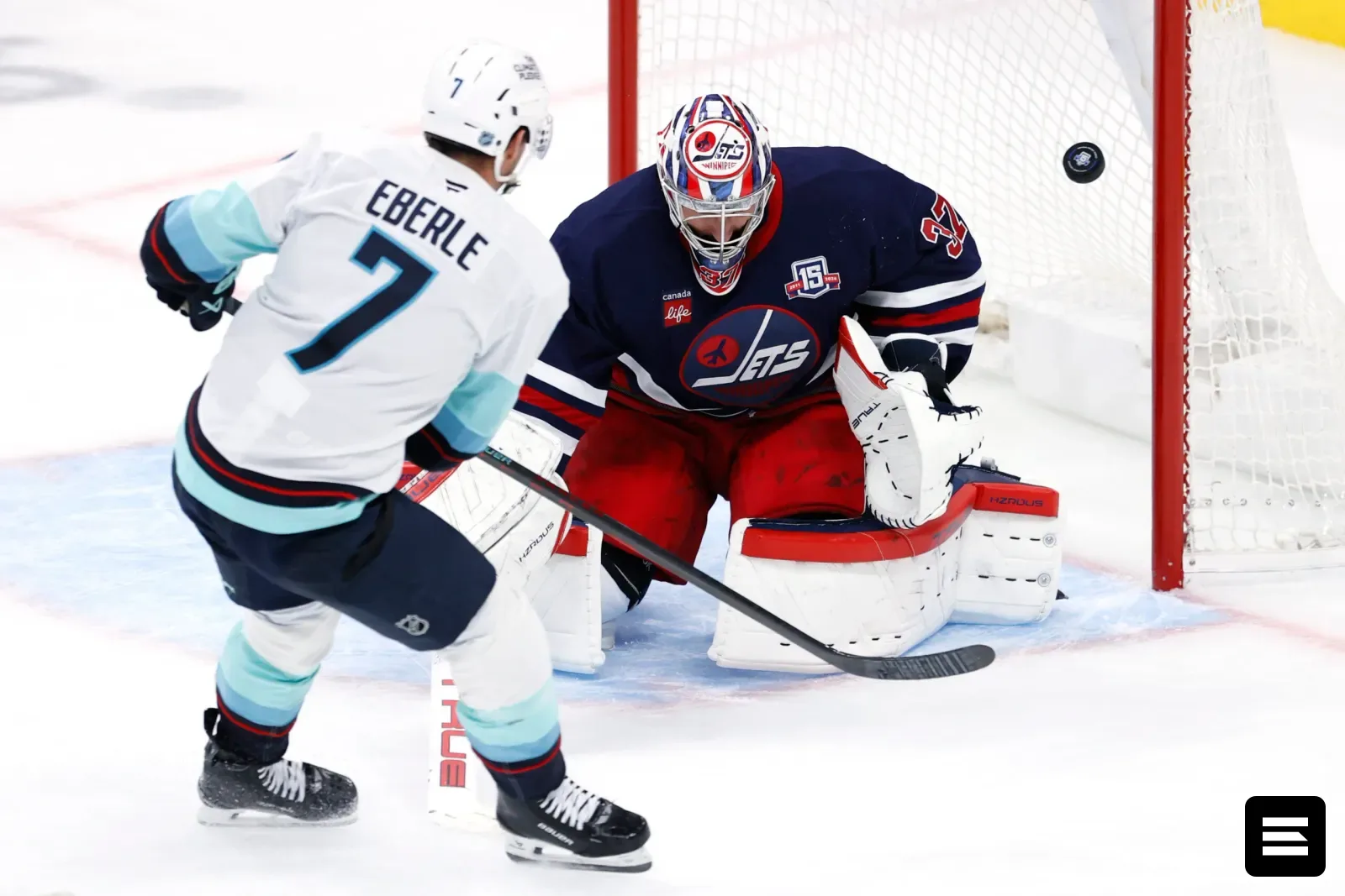 НХЛ: Слухи о замене Шестеркина, Хеллебюкк и Зари