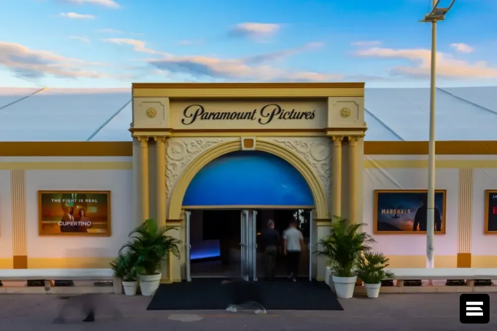 Paramount разместил 90% копию арки Bronson Gate на MIPCOM в Каннах