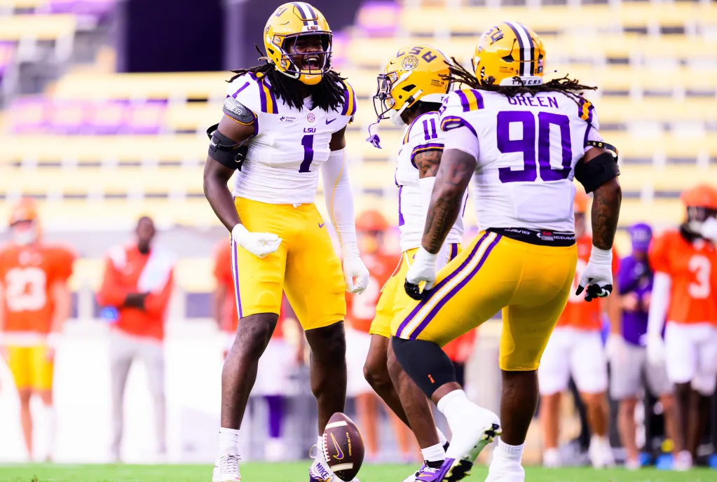 LSU — Clemson 5 сентября: где смотреть матч открытия сезона NCAA бесплатно