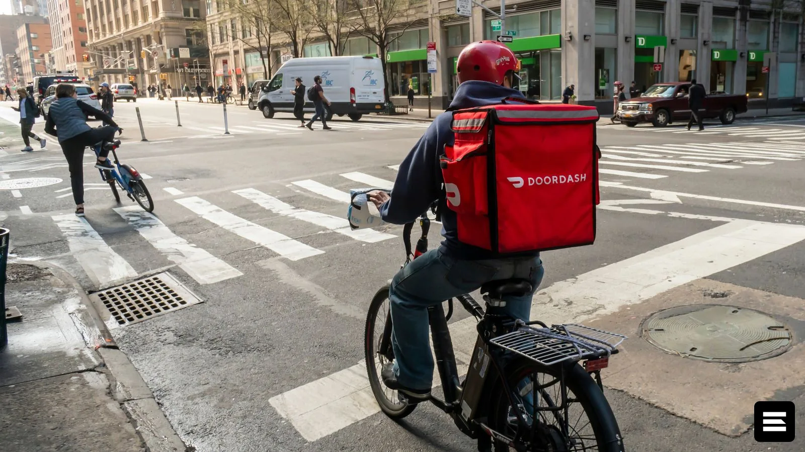 DoorDash выплатит $131,5 млн за недоплаты курьерам Нью-Йорка