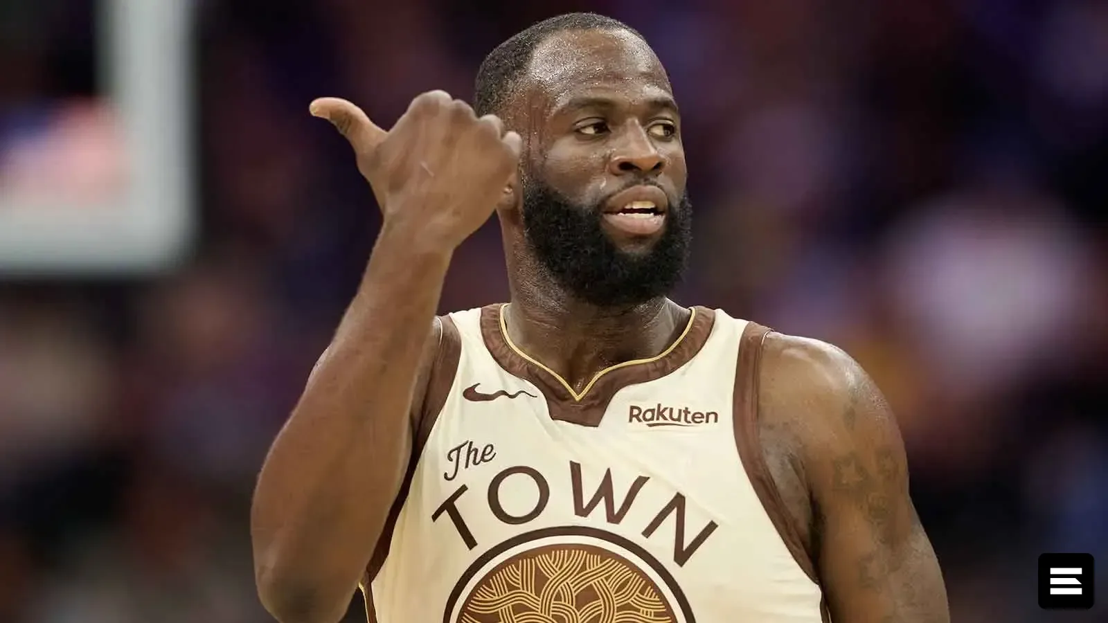 Дрэймонд Грин обвиняет судей NBA в несоблюдении нового правила о отталкивании рукой