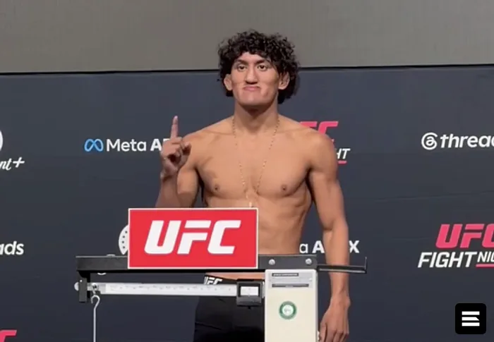 UFC Vegas 121: 24 бойца успешно прошли взвешивание