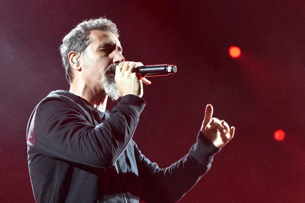 System of a Down впервые выпустили трек «Johnny» на стримингах