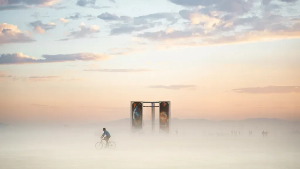 Три человека погибли на фестивале Burning Man 2026