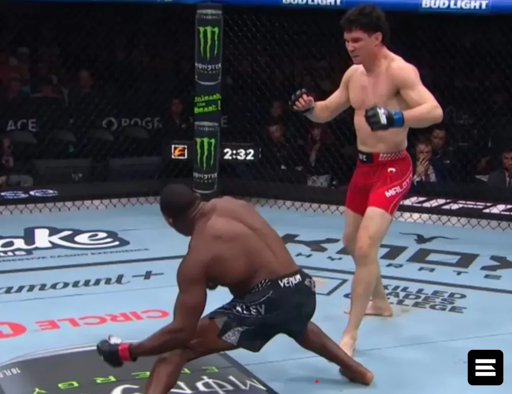 Майк Мэлотт нокаутировал Хоакина Бакли на UFC Эдмонтон