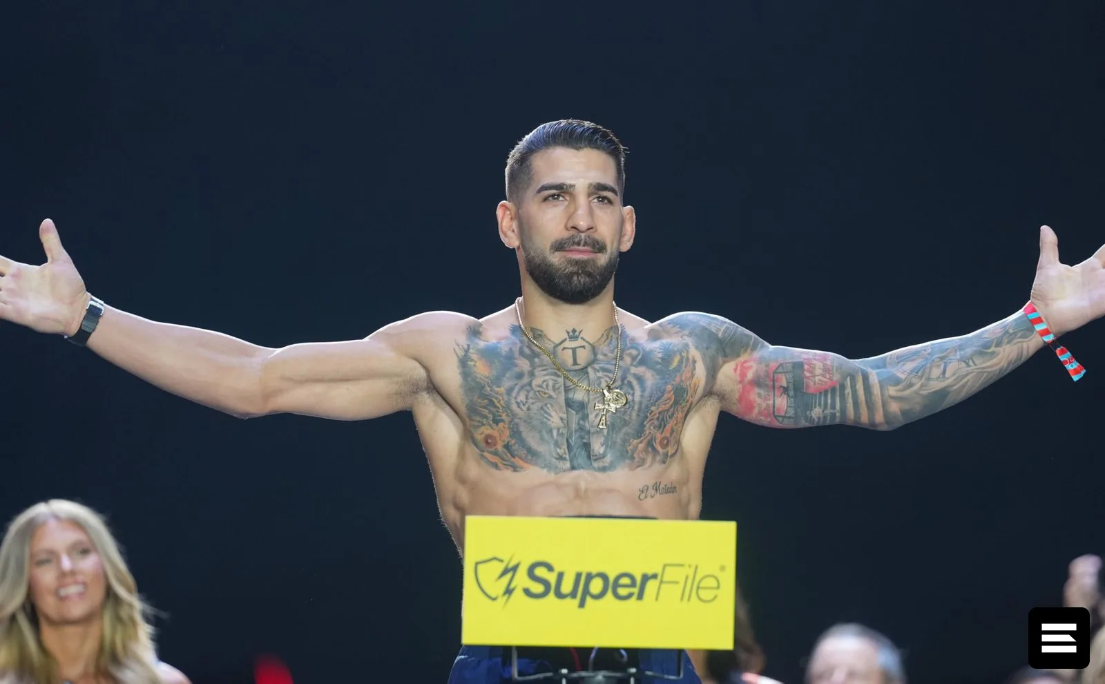 Топурия обвинил Гэтжи в подмене через перчатки на поединке за пояс UFC