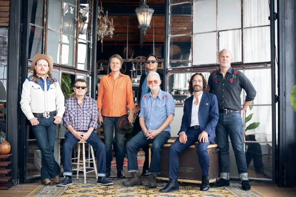 Blue Rodeo спели про озеро Онтарио в знак протеста против Трампа
