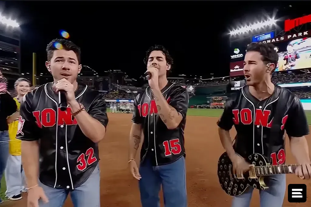 Jonas Brothers выступили на inaugural Banana Bowl в Вашингтоне 10 октября