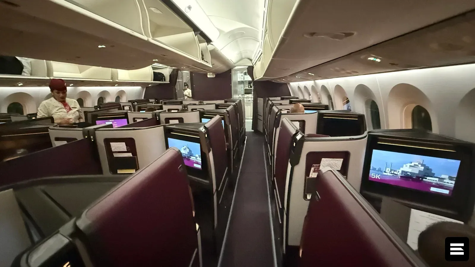 Путешественник из Индии совершил поездку в Европу бизнес-классом Qatar Airways за $920