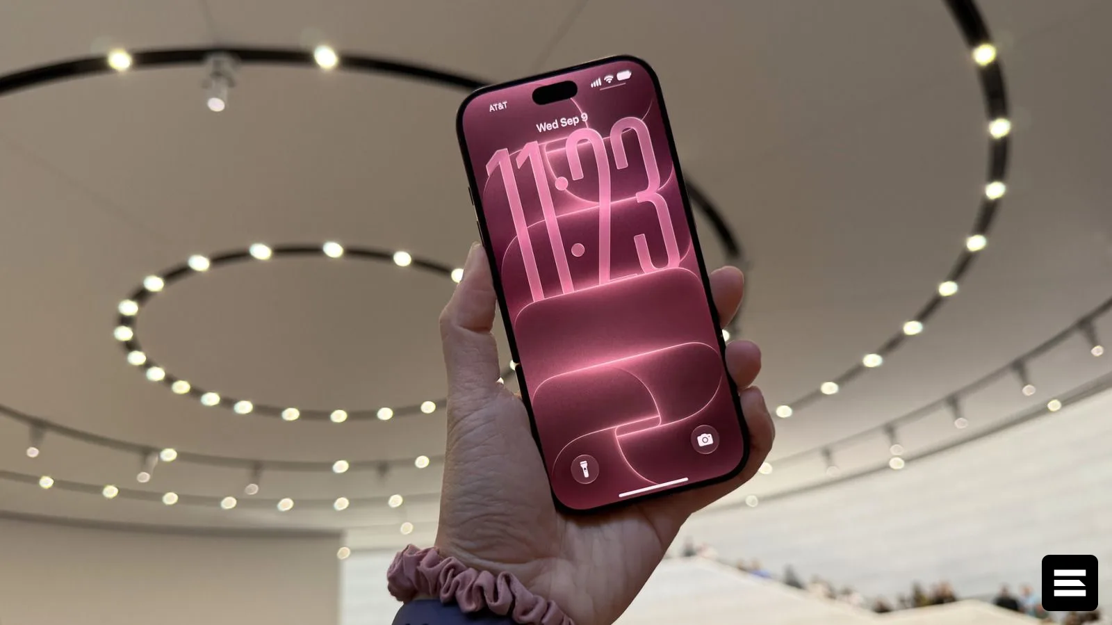 iPhone 18 Pro: переменная диафрагма и новые цвета в концепте