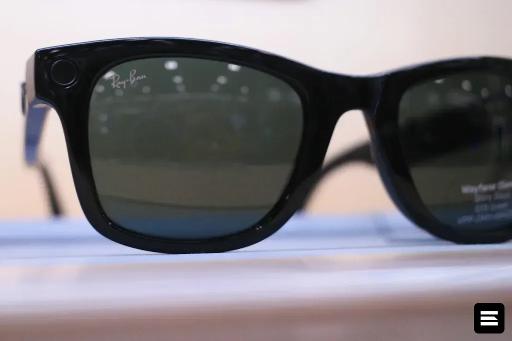Warner Music подала иск к EssilorLuxottica на $64 млн за нелицензированную музыку в рекламе