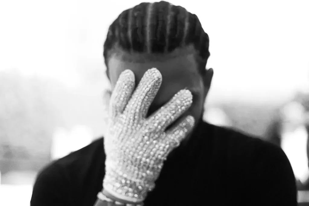 Альбом Drake «ICEMAN» стал его самым долгим лидером чарта R&B/Hip-Hop
