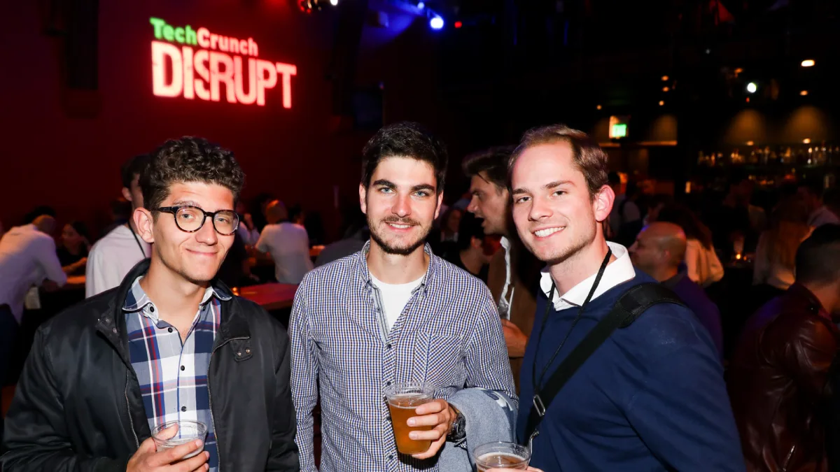 У заявителей на сайд-ивенты TechCrunch Disrupt 2026 осталось меньше суток