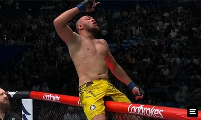Брат бойца UFC Джонни Уокера объяснил свою реакцию на нокаут