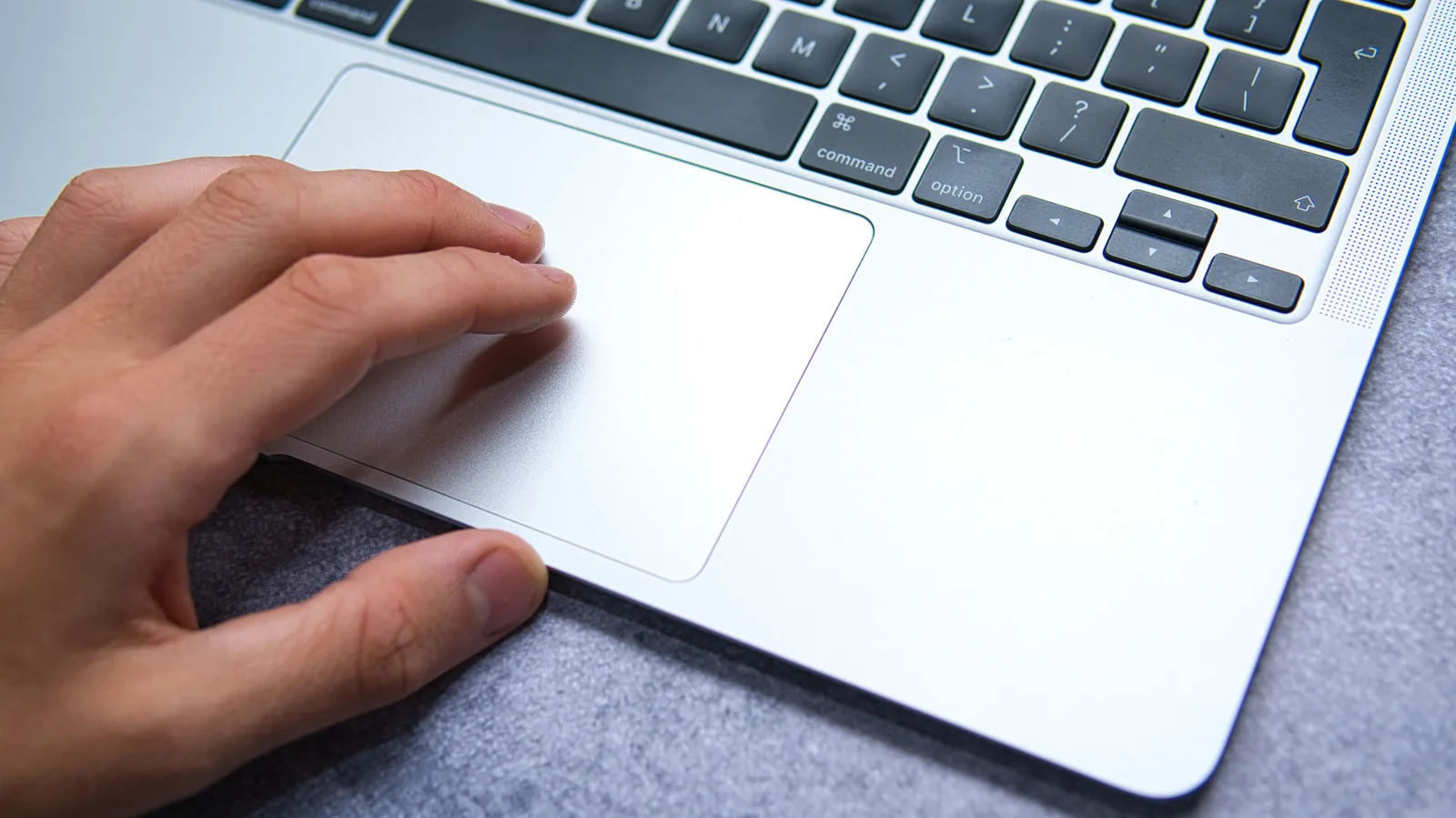 Как сделать правый клик на MacBook: три простых способа